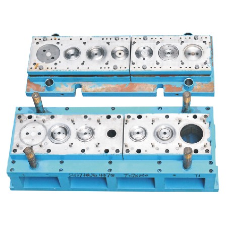 五（wǔ）金模（mó）具 1